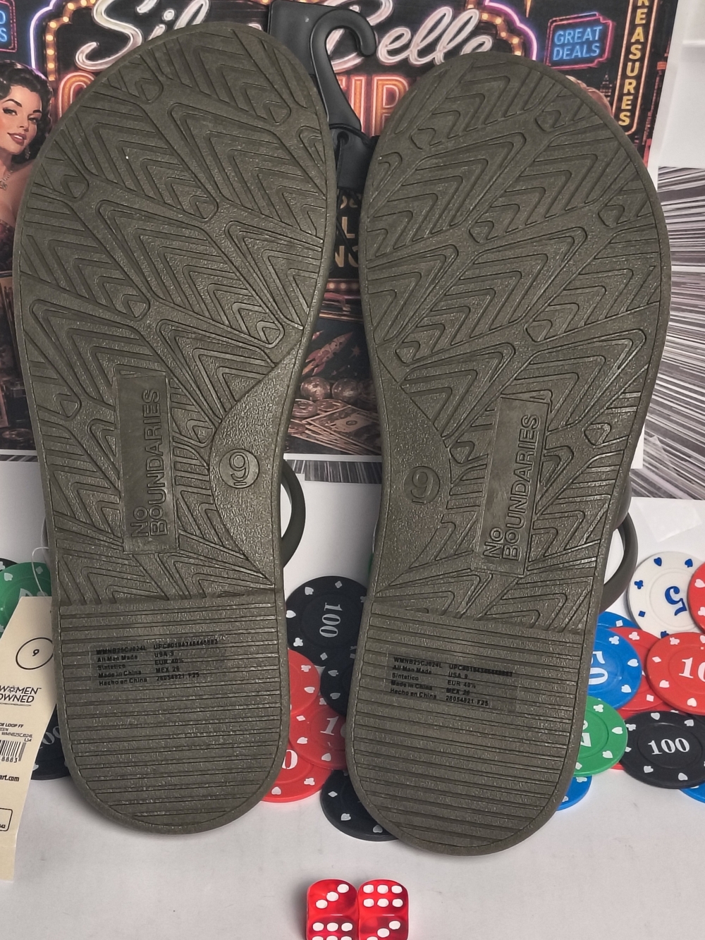 No Boundaries Women’s Olive Green Strappy Flat Sandals Size 9 NWT - Picture 2 of 2